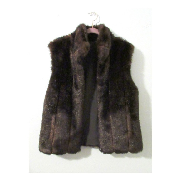 Faux Fur Vest - Picture 1 of 2
